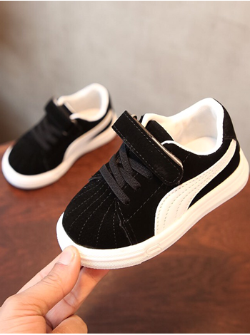Замшевые черно-белые кроссовки для малыша  